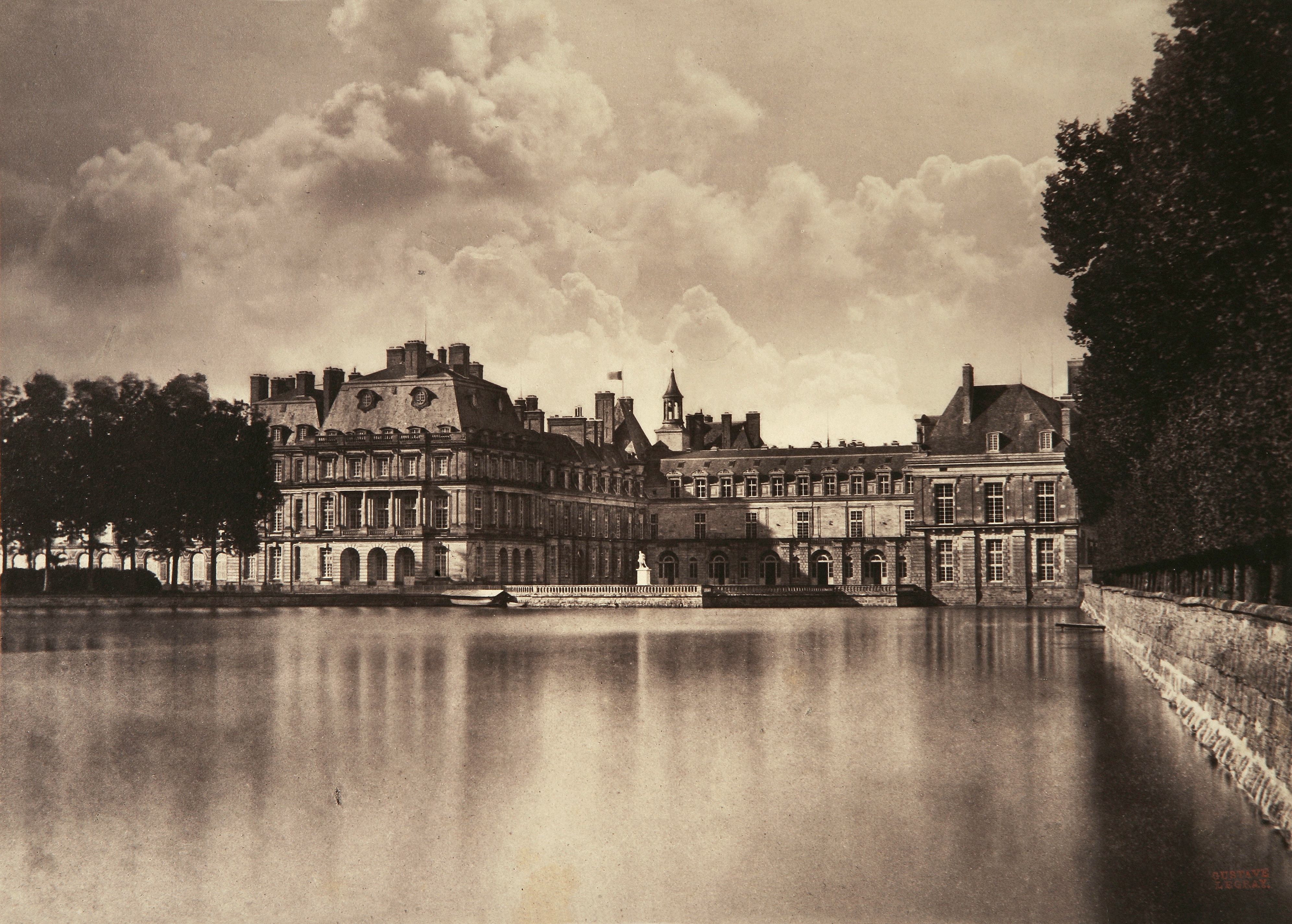 Castle_reflecting_in_the_water_-_Gustave_Le_Gray